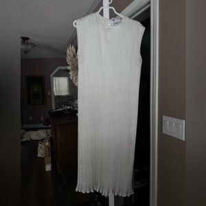 MaxMara Ivory Sleeveles Pleated Midi Dress *As Is*